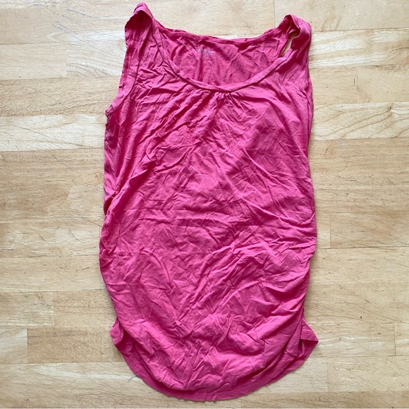 Six Piece Maternity Bundle: Tank tops, Shorts, T-Shirt, Leggings, Pajama Top - Picture 2 of 15